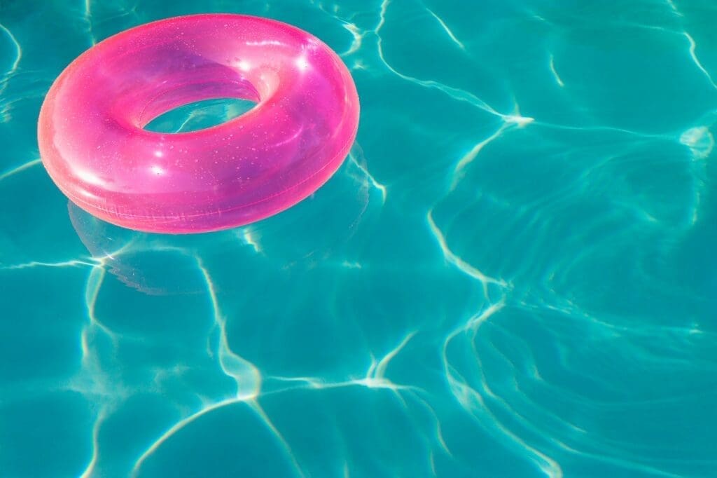 Au fond de la piscine
